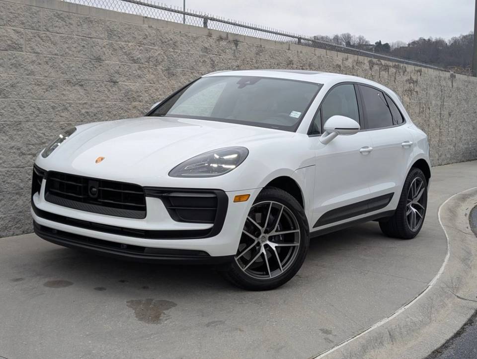 2025 Porsche Macan T
