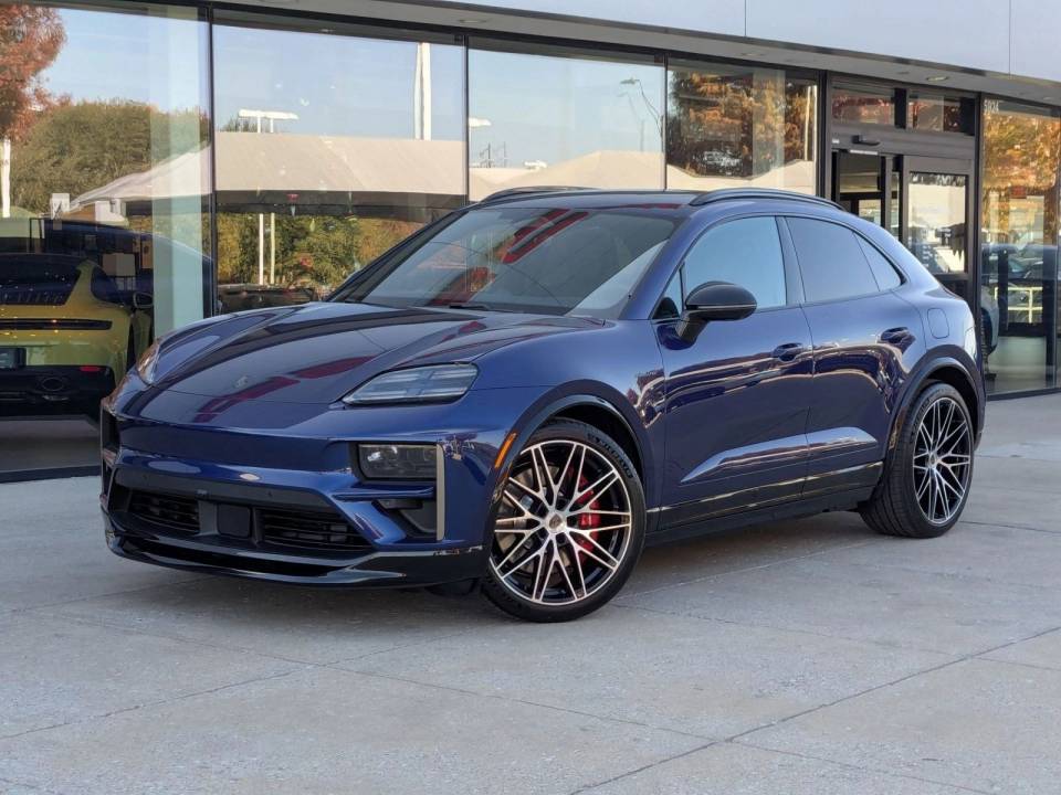 2025 Porsche Macan