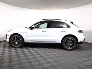 2026 Porsche Macan Base - Photo 9