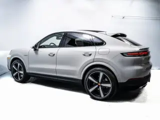 2026 Porsche Cayenne Coup E-Hybrid - Photo 13