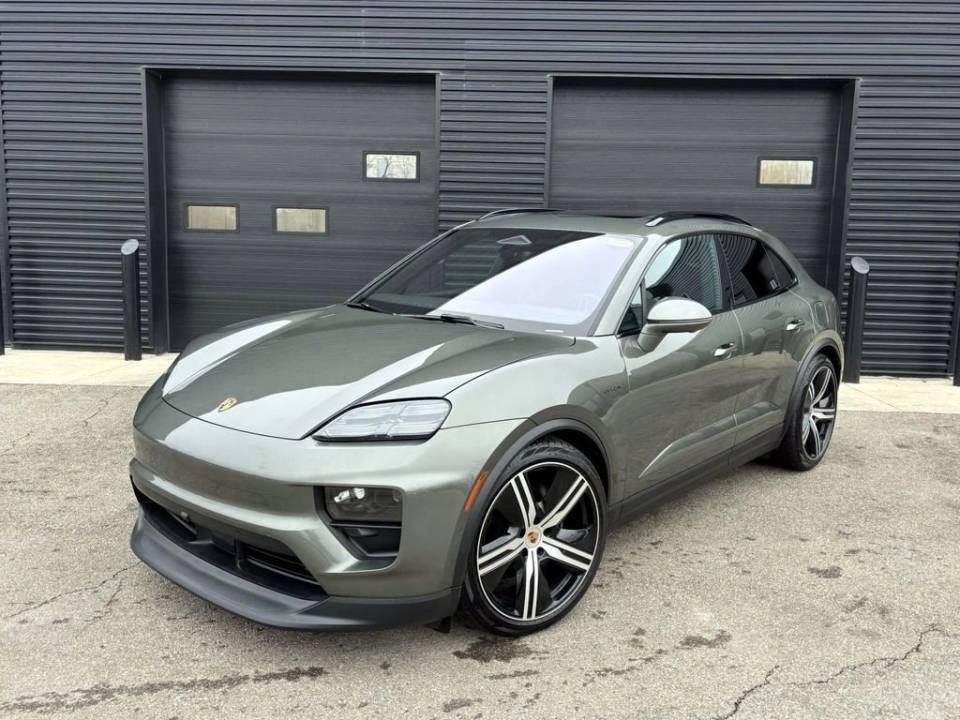 2024 Porsche Macan Base