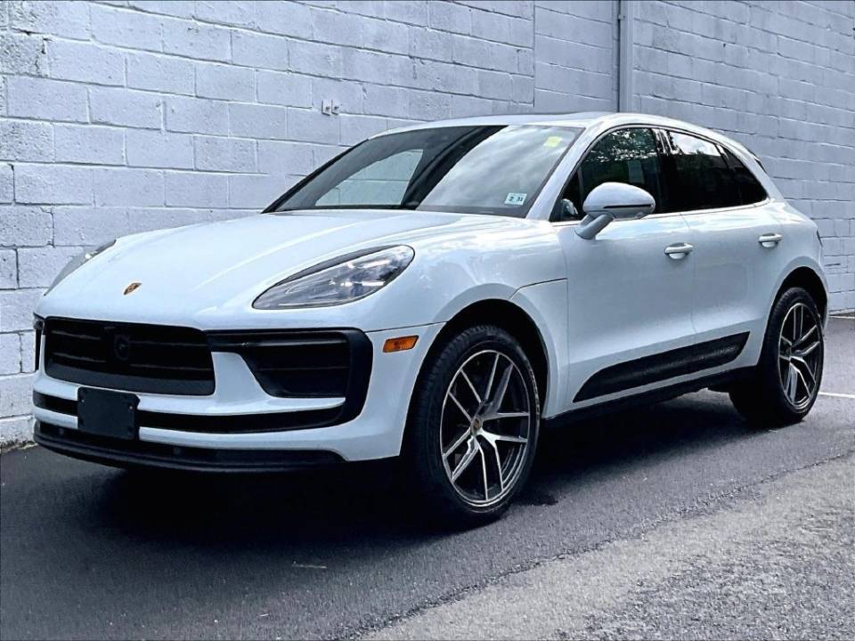 2026 Porsche Macan T