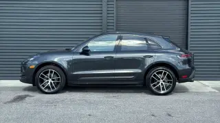 2025 Porsche Macan - Photo 13