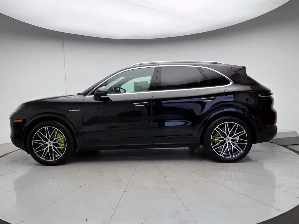 2026 Porsche Cayenne E-Hybrid - Photo 16