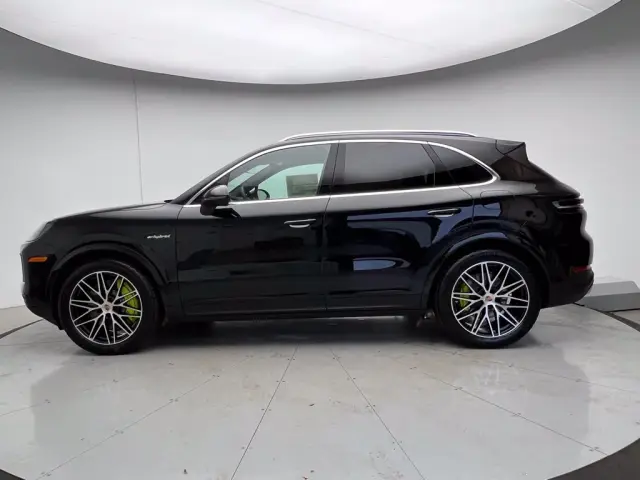 2026 Porsche Cayenne E-Hybrid - Photo 14