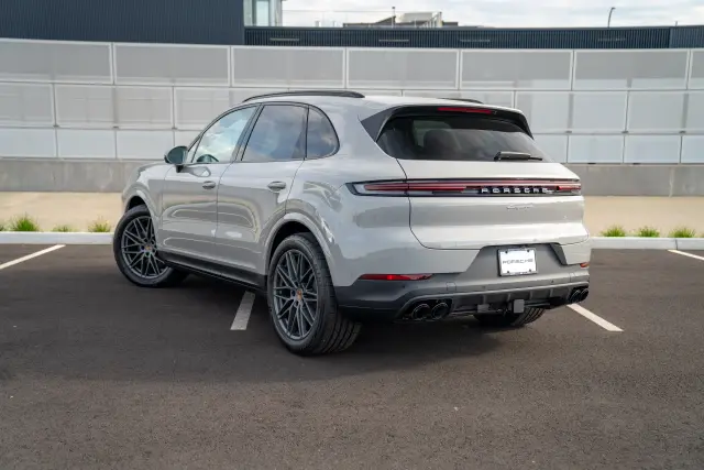 2026 Porsche Cayenne Base - Photo 22