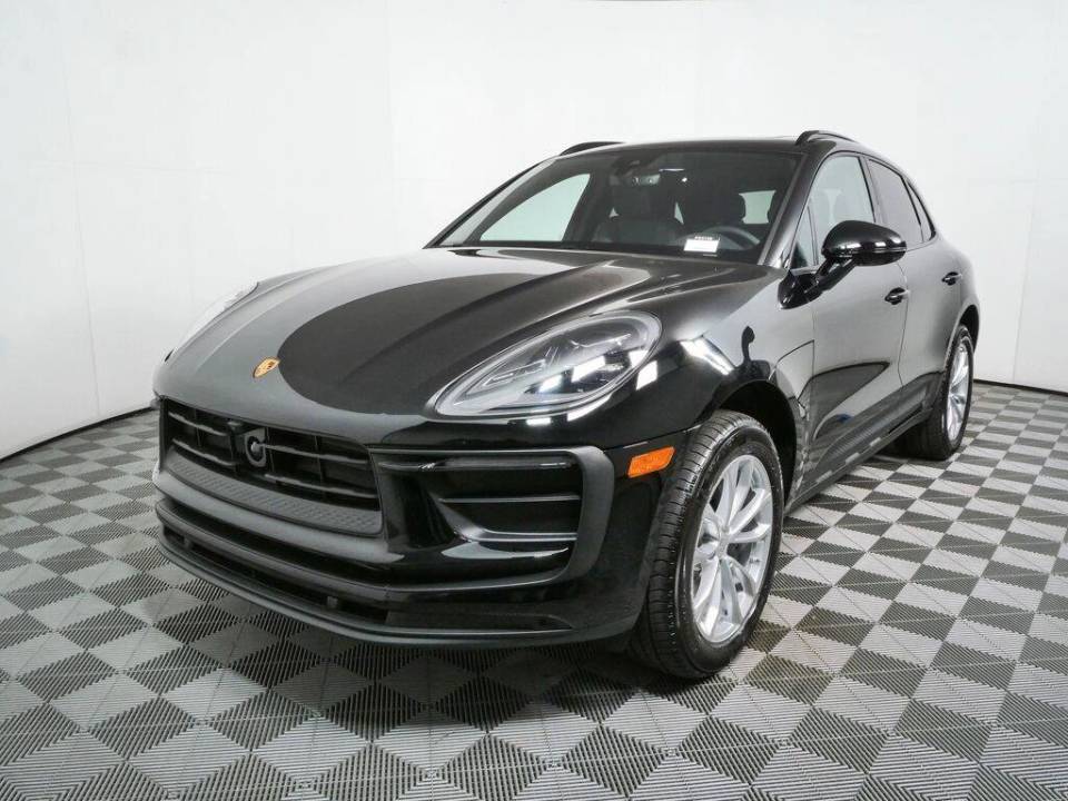 2026 Porsche Macan