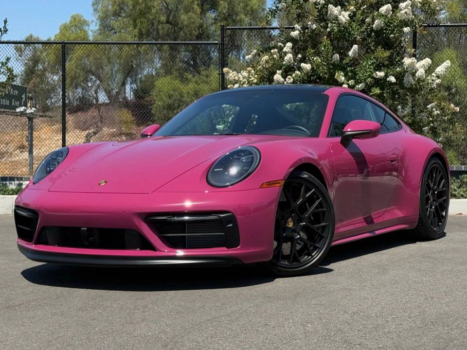 2024 Porsche 911 GTS
