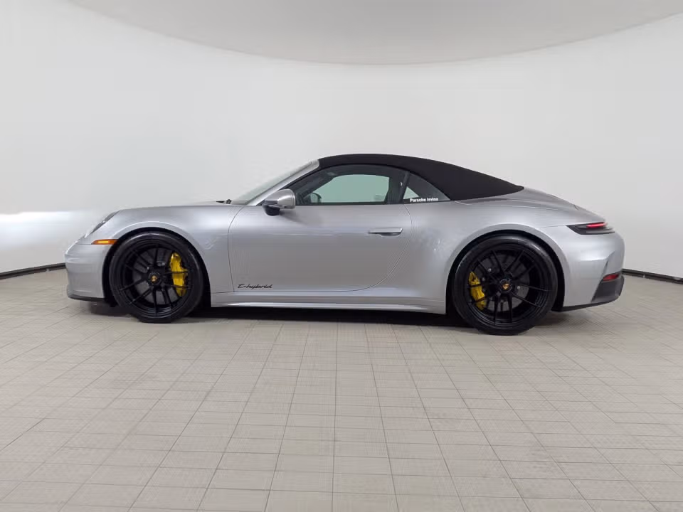 2026 Porsche 911 GTS - Photo 11