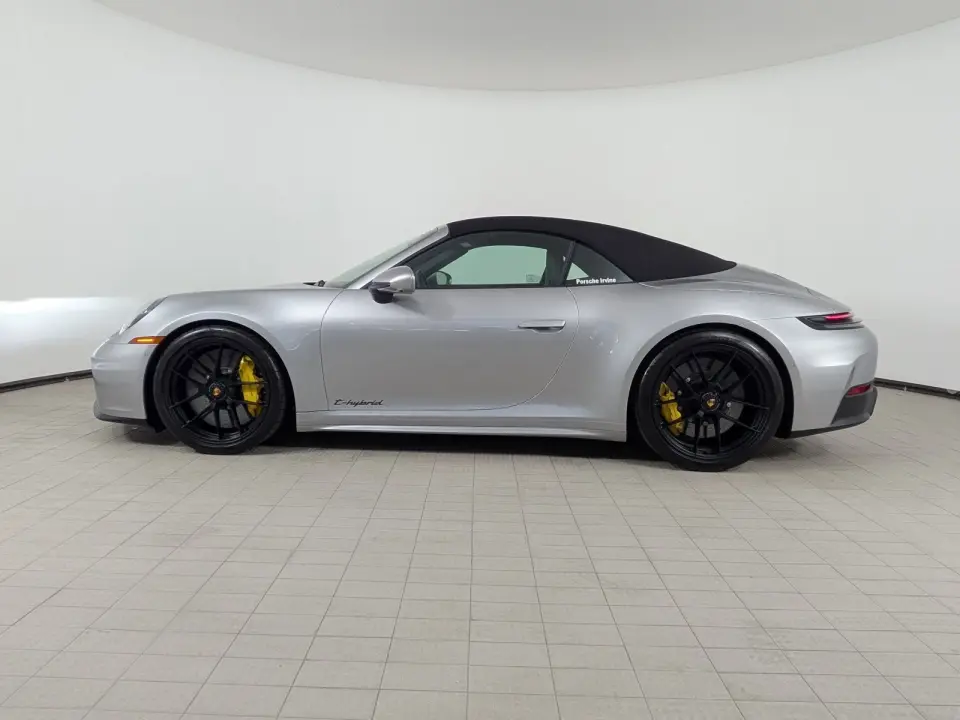2026 Porsche 911 GTS - Photo 15