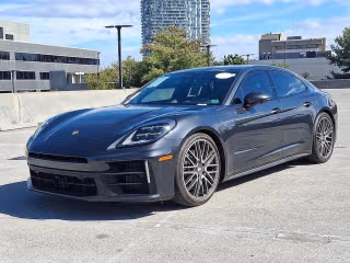 2024 Porsche Panamera 4's photo