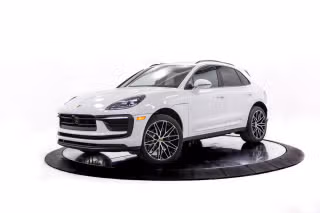 2026 Porsche Macan's photo