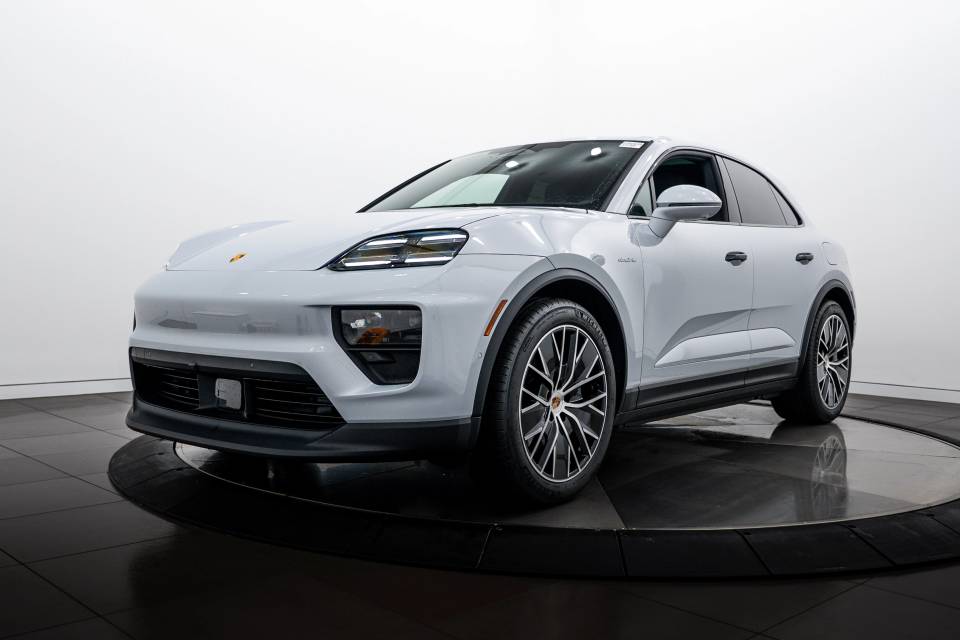2026 Porsche Macan