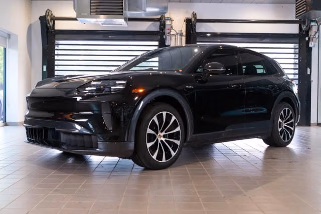 Used 2026 Porsche Cayenne Base with VIN WP1AA2X13TD000269 for sale in Glendale, WI