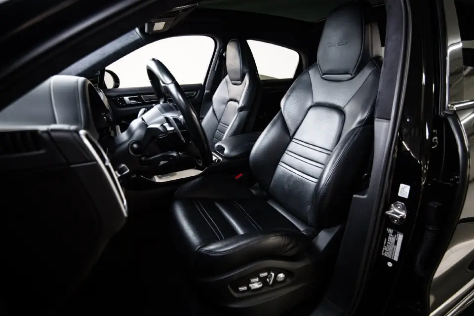 2020 Porsche Cayenne Turbo Coupe, photo 39