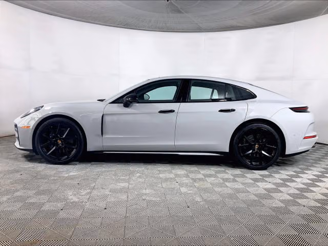 2026 Porsche Panamera Base - Photo 10