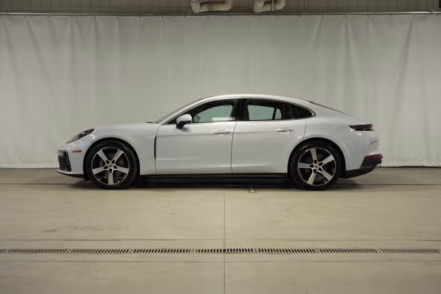2025 Porsche Panamera Base - Photo 10