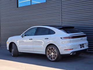 2025 Porsche Cayenne Coup E-Hybrid - Photo 17