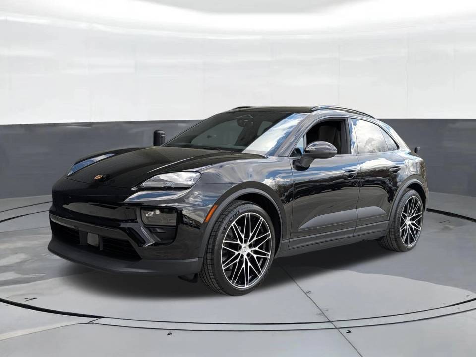 2026 Porsche Macan Base