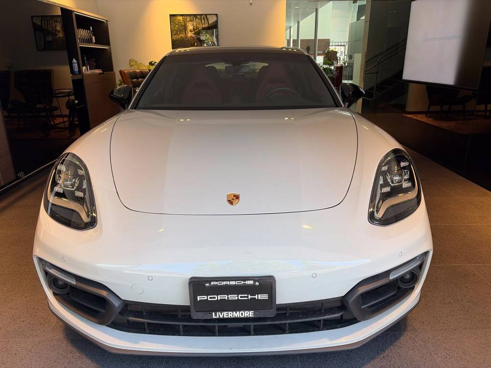 2023 Porsche Panamera