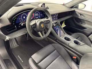 2025 Porsche Taycan GTS - Photo 25