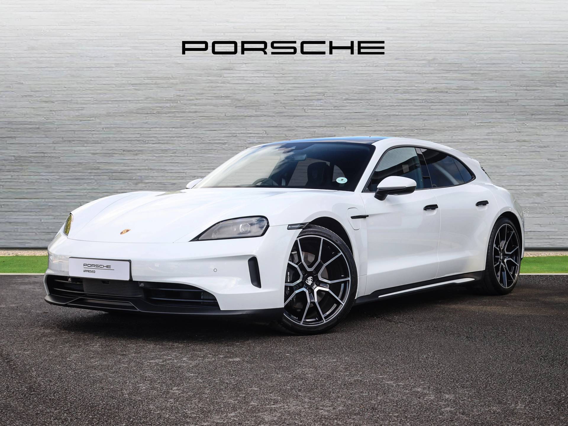 Taycan Sport Turismo, photo 2 of 30