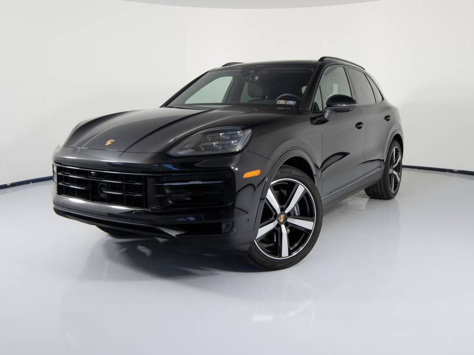 2025 Porsche Cayenne Base