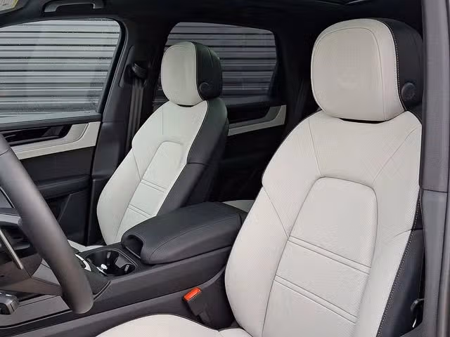 2026 Porsche Cayenne Base - Photo 35