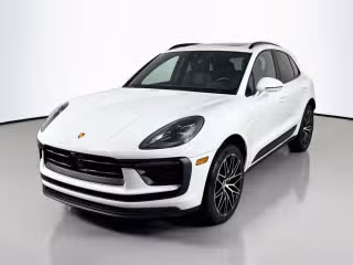 2026 Porsche Macan -'s photo