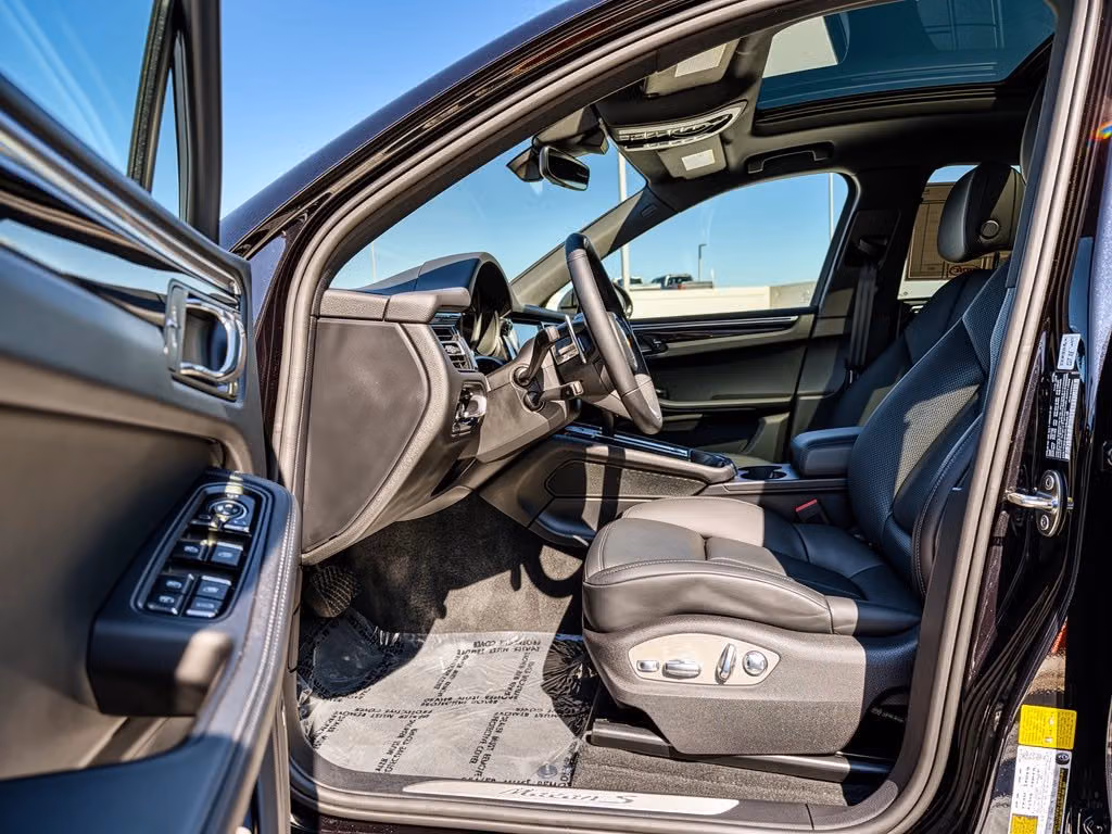 2026 Porsche Macan S - Photo 36
