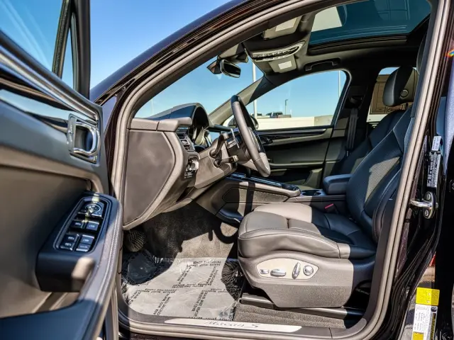 2026 Porsche Macan S - Photo 38