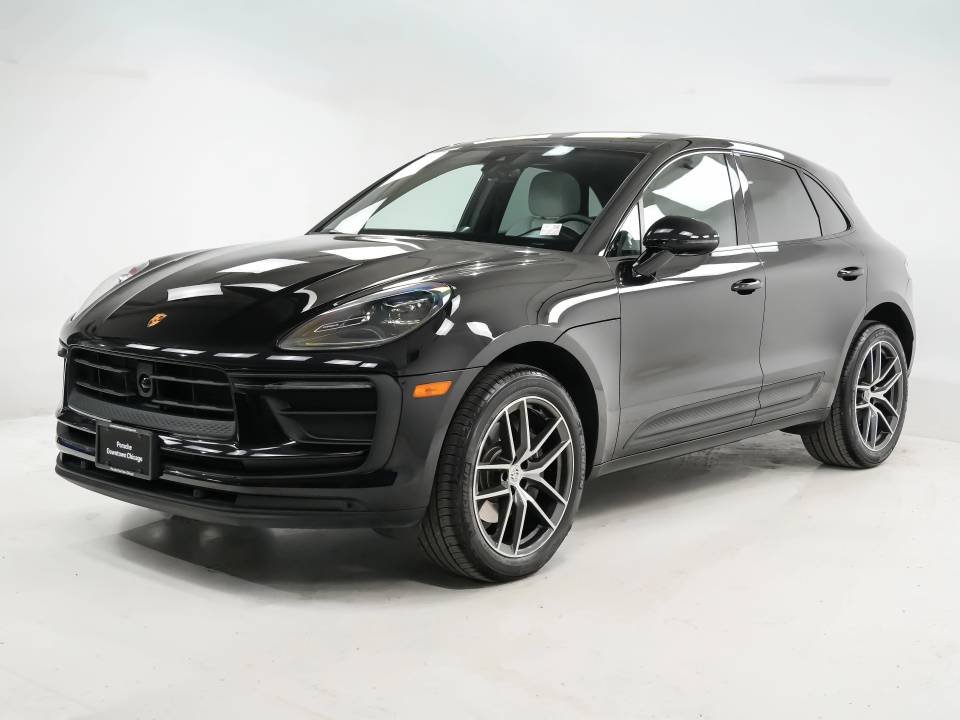 2025 Porsche Macan Base