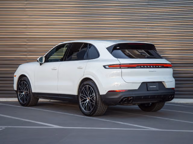 2026 Porsche Cayenne Base - Photo 18