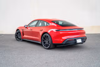 2025 Porsche Taycan Base - Photo 17