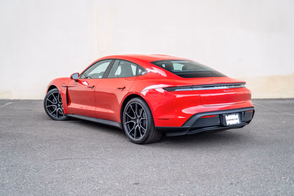 2025 Porsche Taycan Base - Photo 19