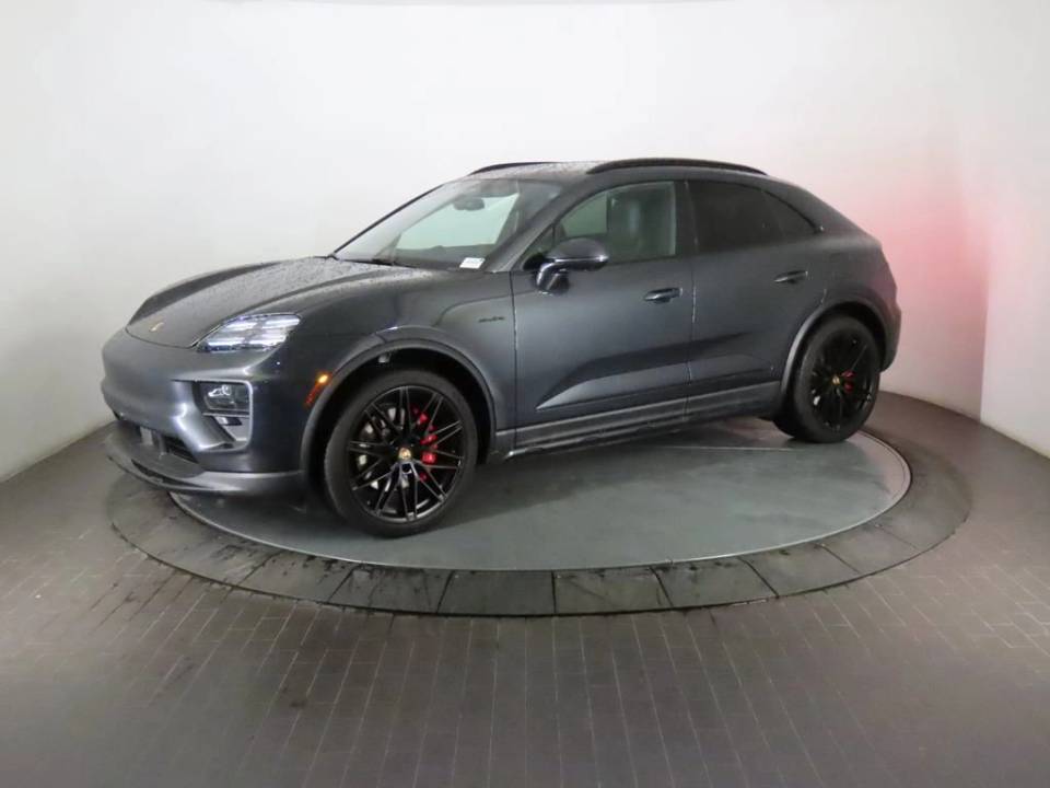 2025 Porsche Macan S