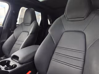 2026 Porsche Cayenne E-Hybrid - Photo 33