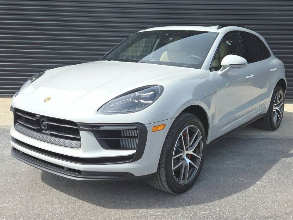 2026 Porsche Macan