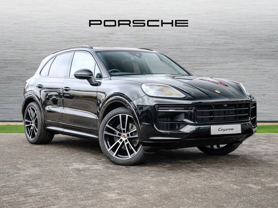 2025 PORSCHE CAYENNE
