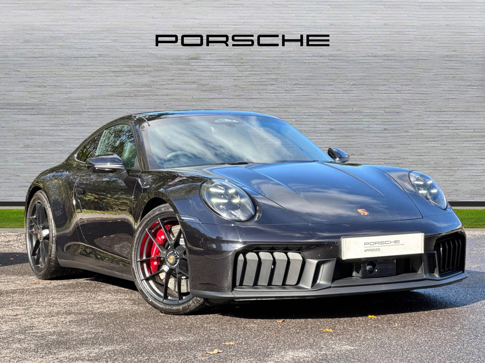 911 Carrera 4 GTS, photo 1 of 39