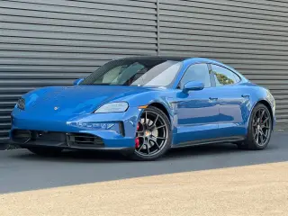 2026 Porsche Taycan GTS - Photo 13