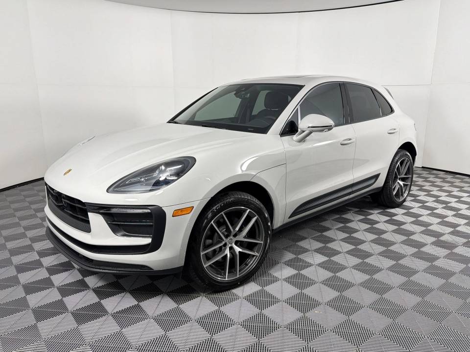 2026 Porsche Macan