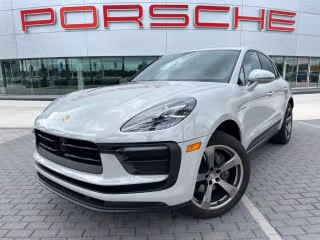 2024 Porsche Macan's photo