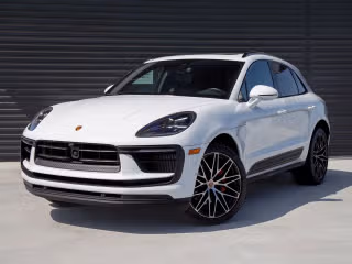 2023 Porsche Macan S's photo