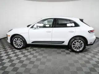 2026 Porsche Macan T - Photo 13