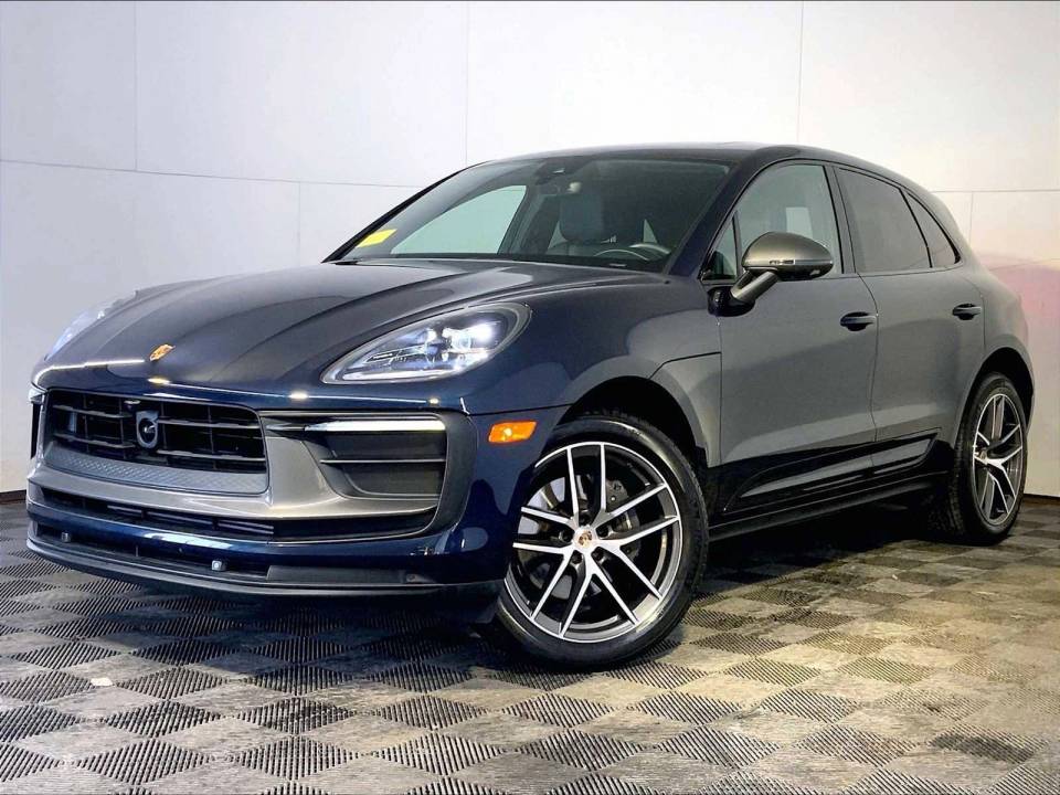 2023 Porsche Macan T