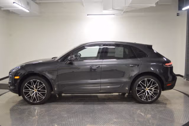 2025 Porsche Macan Base - Photo 10