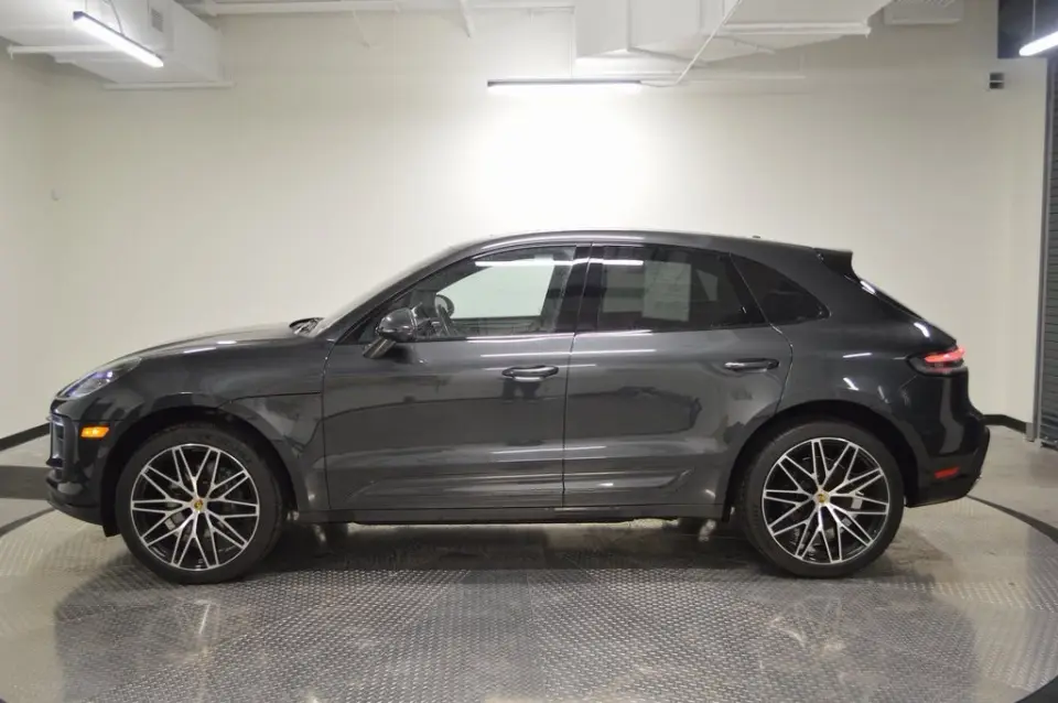2025 Porsche Macan Base - Photo 15