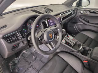 2026 Porsche Macan S - Photo 25