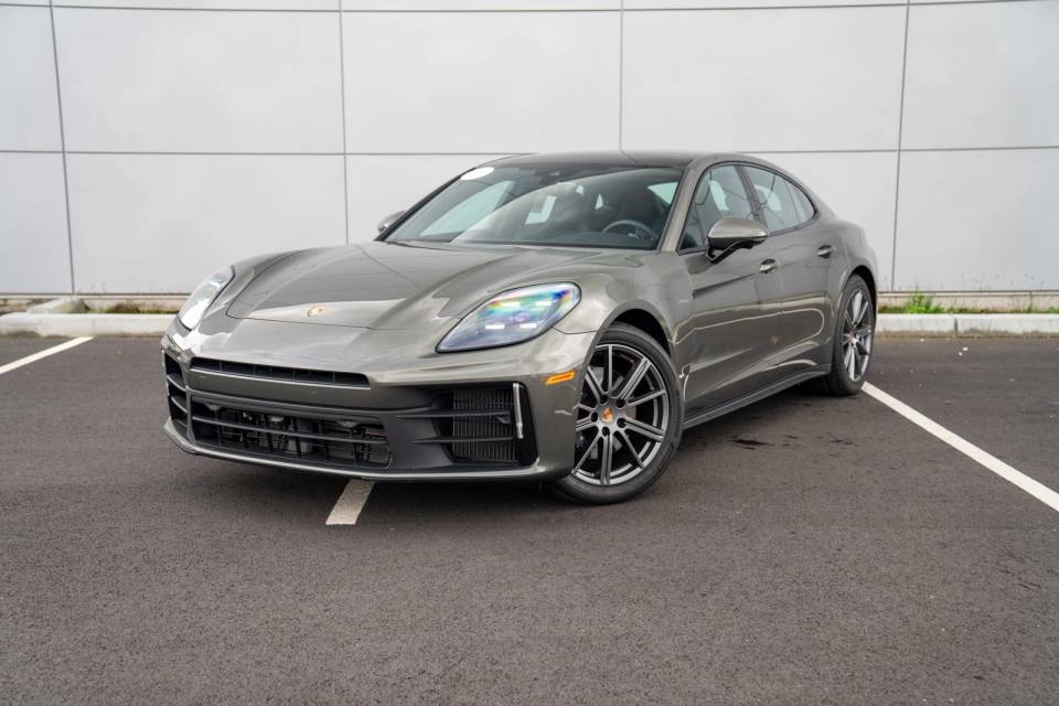 2025 Porsche Panamera